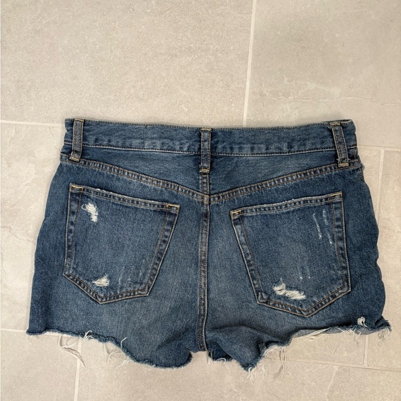Free People We The Free Sofia Denim Distressed Cutoff Shorts Size 28 - Picture 6 of 6